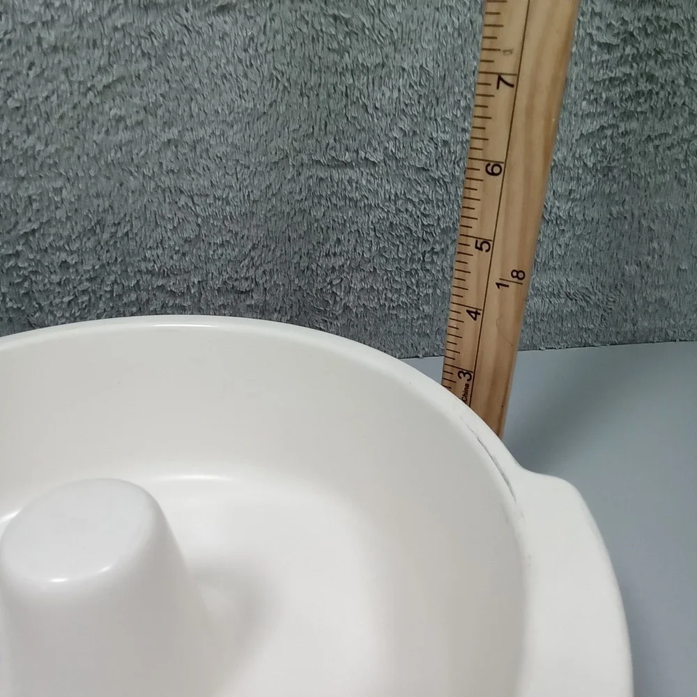 Rubbermaid Microwave Cookware‎ 2 QT Ring Mold Pan White Plastic Cake Jello 1.9L